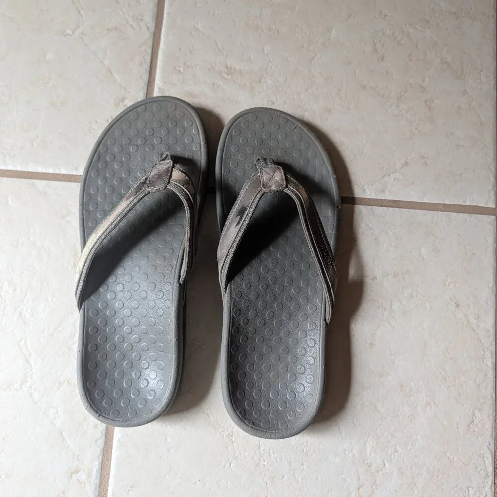 Sandals - Picture 3 of 3